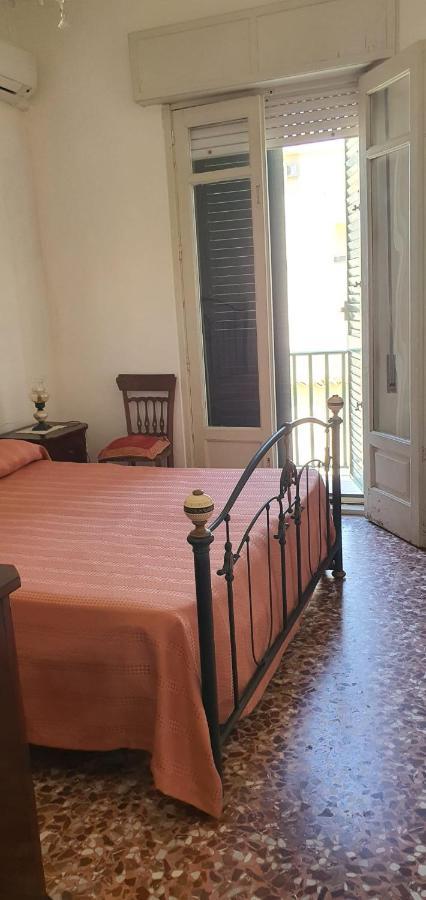 Casa Vacanza A Punta Secca Exteriör bild