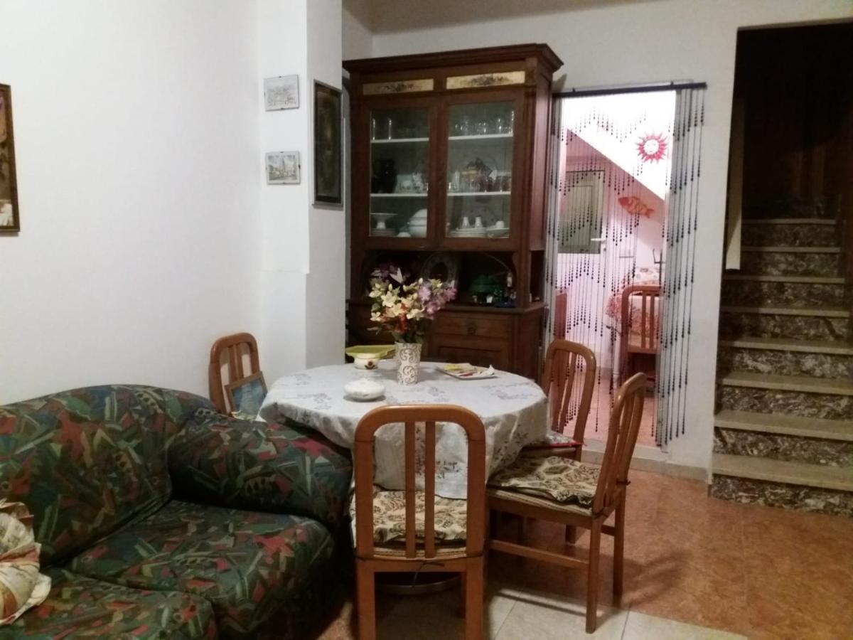Casa Vacanza A Punta Secca Exteriör bild